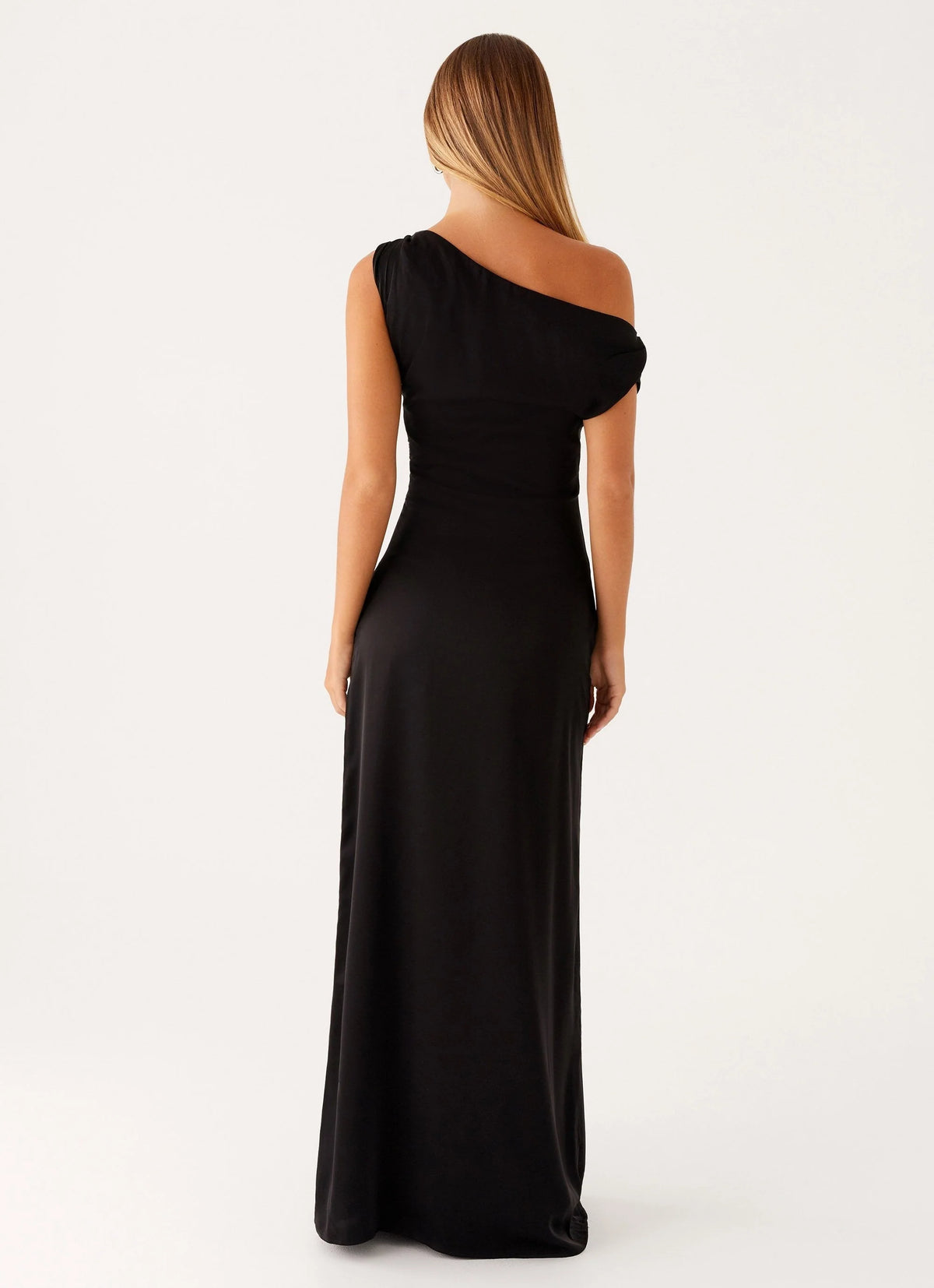 Éva Long Satin Dress Elegant Crystal