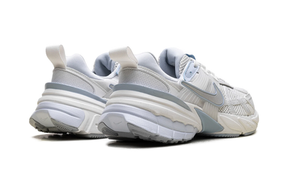 V2K Run WMNS "Platinum Tint Summit White Light Smoke Grey" FD0736 009