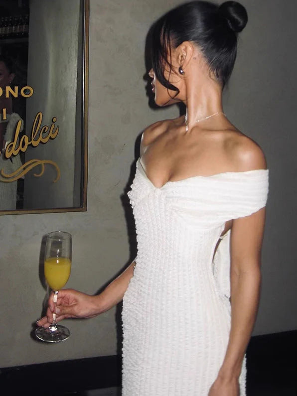 Eliana – Elegant backless maxi dress