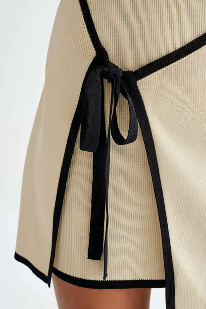 Oriane – Strapless knit dress with bow detail