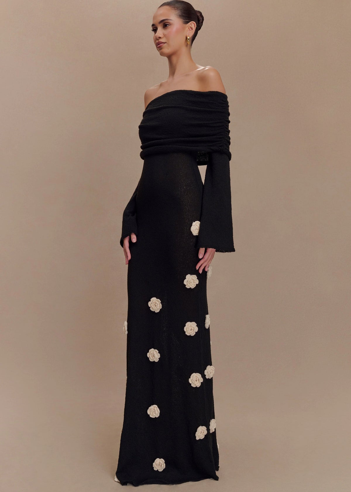 Livette - Shoulder Knit Maxi Dress