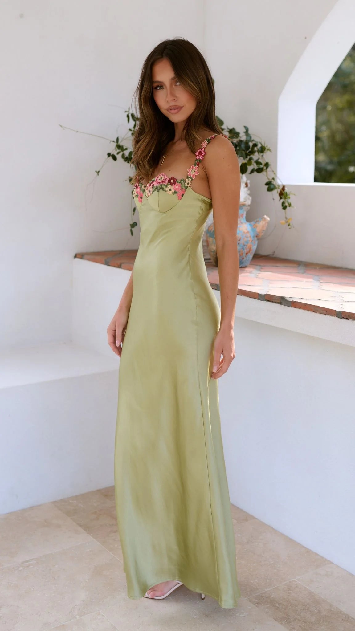 Fiona - Elegant Maxi Dress with Floral Details