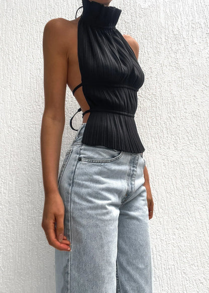 Olivienne – Pleated backless top with neck closure