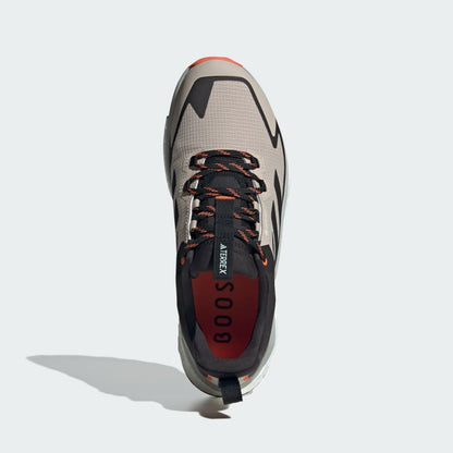 Men's Terrex Free Hiker 2.0 Low Gore-Tex in Wonder Beige Core Black Semi Impact orange