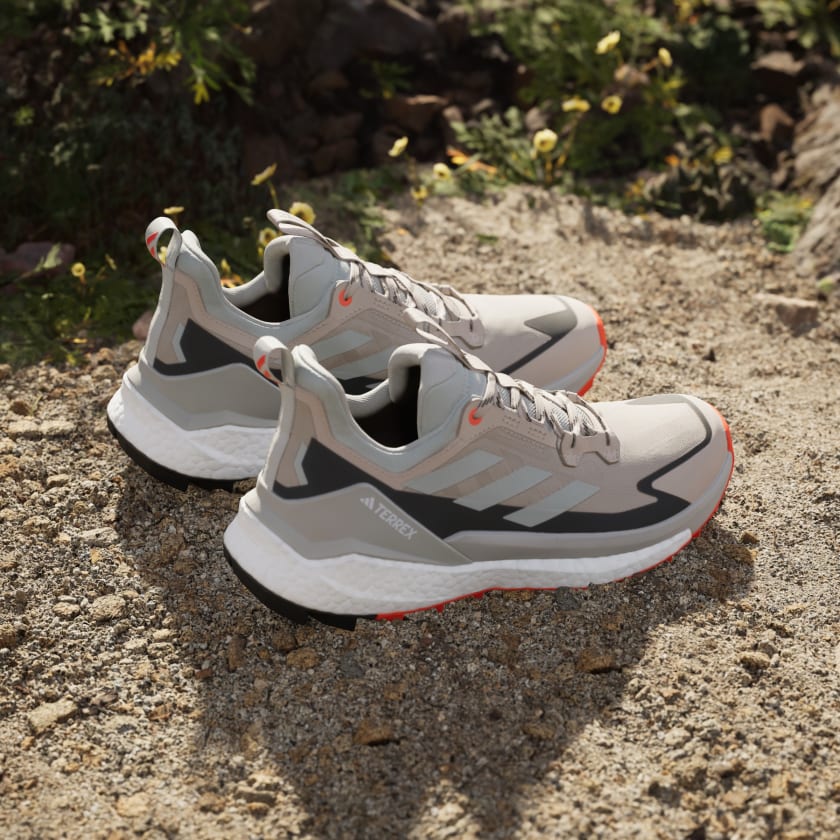 Women Terrex Free Hiker 2.0 Low Gore-Tex Hiking Shoe in Wonder Beige Grey