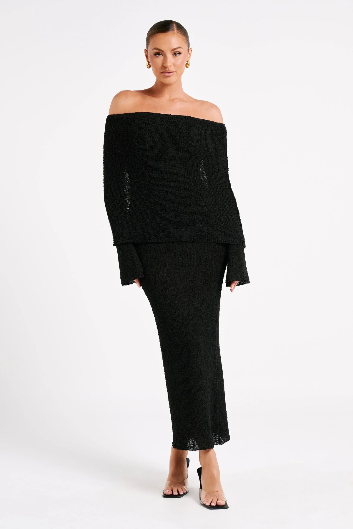 Elara - Elegant Off-Shoulder Maxi Dress