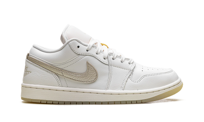 Jordan 1 Low SE WMNS "Metallic Team Gold" HV5157 100