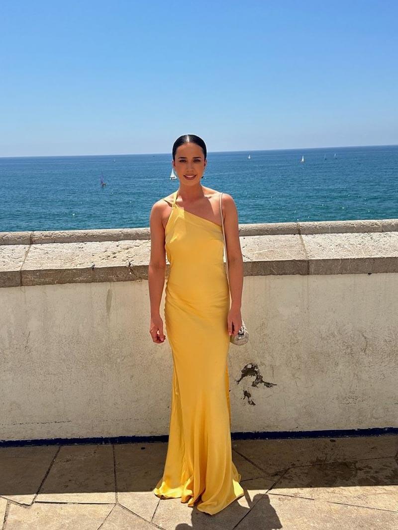 Evoris – One-Shoulder Backless Maxi Dress
