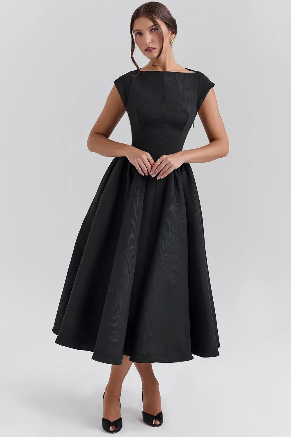 Livette –  Silhouet Maxi Dress